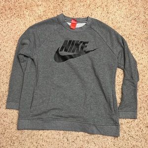 NIKE sweatshirt with pockets